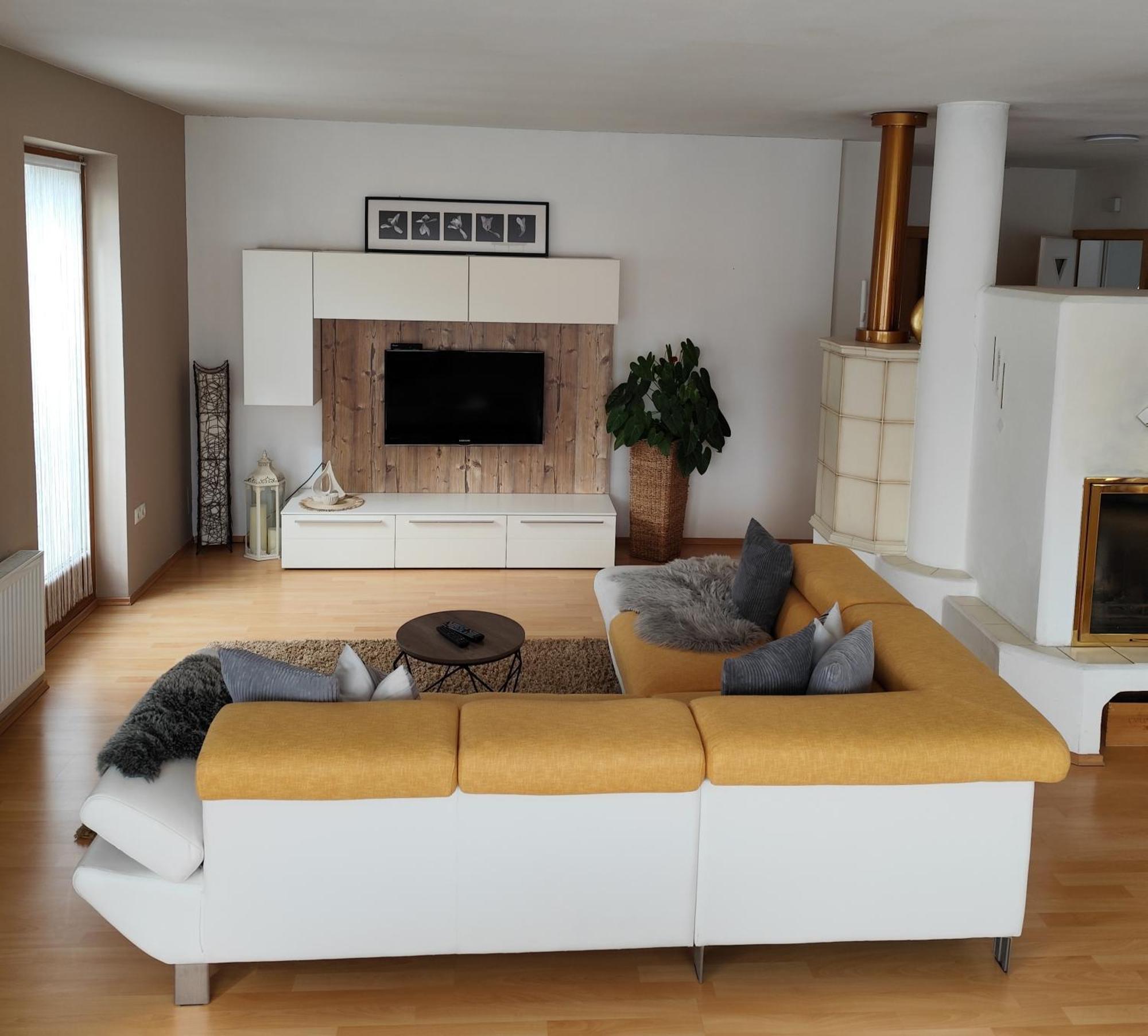 Apartment 66 - Stylisches Apartment Mit Balkon & Toplage In Brixen Bagian luar foto